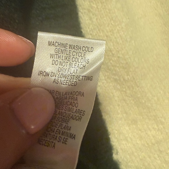 52 seven Green and Cream Crew Neck Sweater with Color Blocked Design - Picture 5 of 6